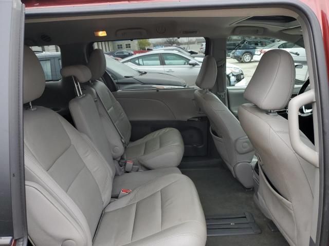 2015 Toyota Sienna XLE