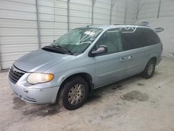 Chrysler Vehiculos salvage en venta: 2005 Chrysler Town & Country LX