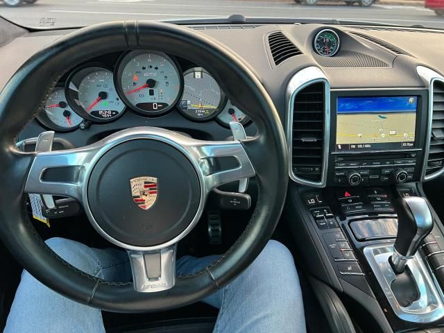 2013 Porsche Cayenne GTS