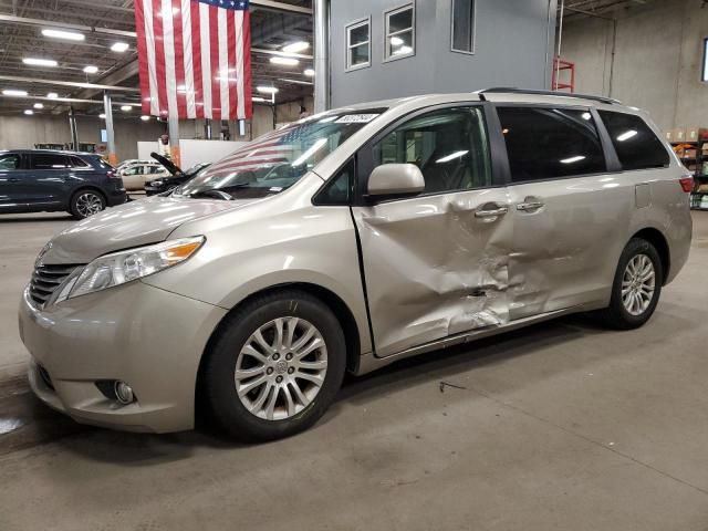 2017 Toyota Sienna XLE