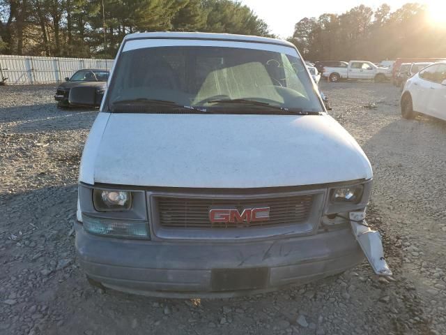 2005 GMC Safari XT