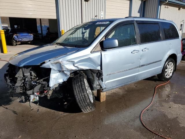 2013 Chrysler Town & Country Touring