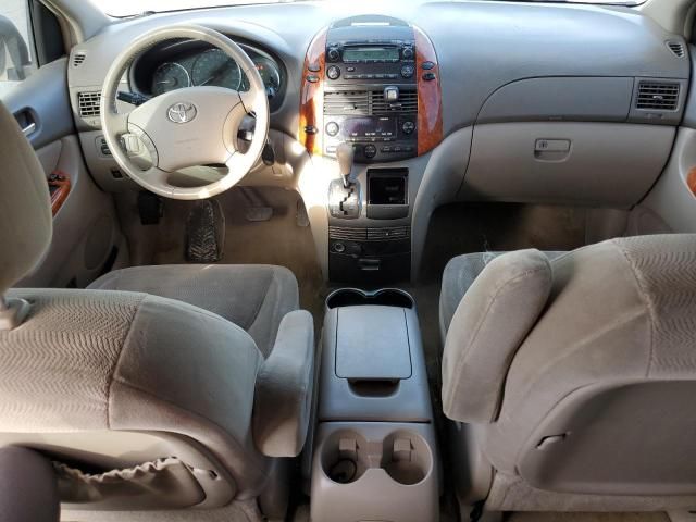 2006 Toyota Sienna XLE