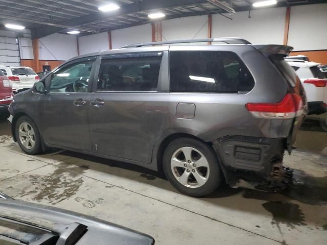 2014 Toyota Sienna LE