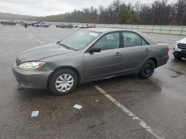 2005 Toyota Camry LE