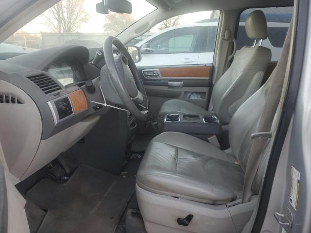 2009 Chrysler Town & Country Limited