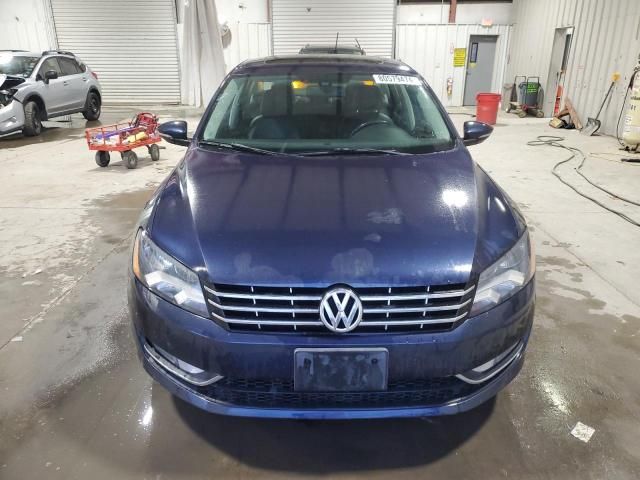 2012 Volkswagen Passat SEL