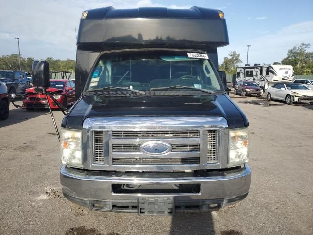 2011 Honda 2011 Ford Econoline E450 Super Duty Cutaway Van