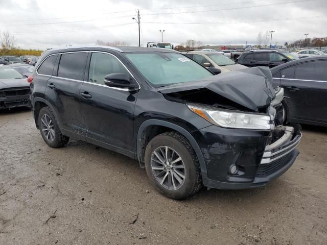 2017 Toyota Highlander SE