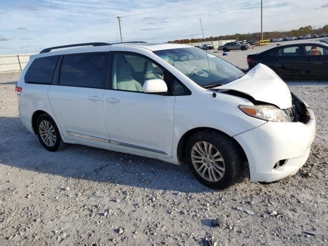 2014 Toyota Sienna XLE