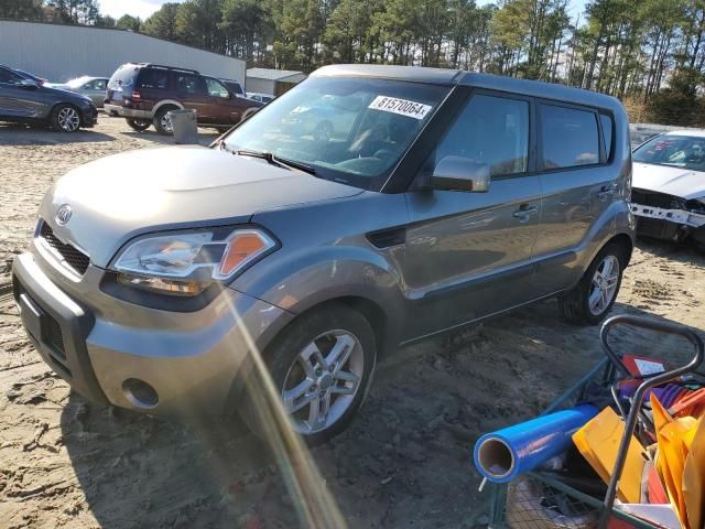 2011 KIA Soul +