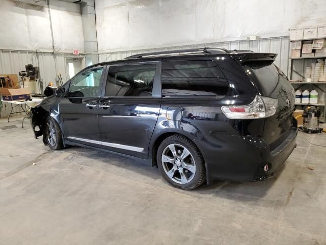 2017 Toyota Sienna SE