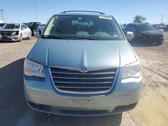 2010 Chrysler Town & Country Touring