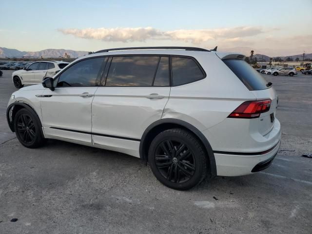 2022 Volkswagen Tiguan SE R-LINE Black