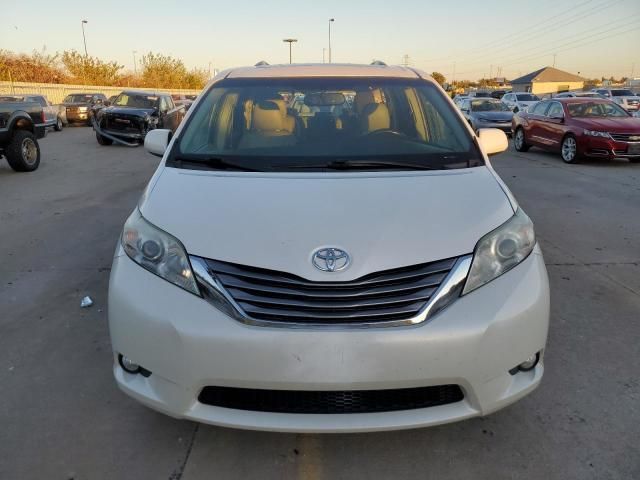 2016 Toyota Sienna XLE