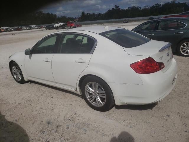 2015 Infiniti Q40