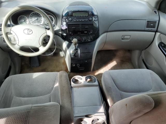 2005 Toyota Sienna CE