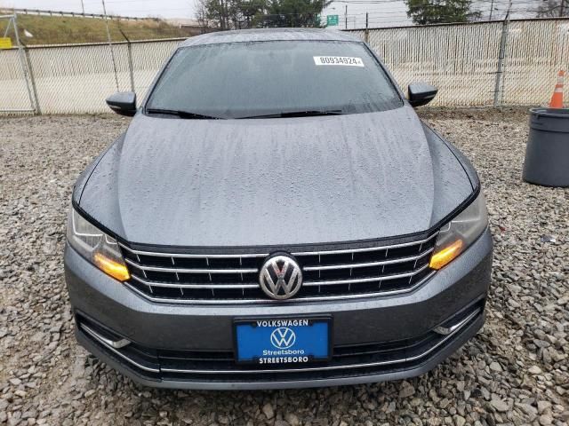 2018 Volkswagen Passat SE