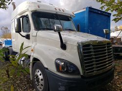 Salvage trucks for sale at Woodburn, OR auction: 2018 Freightliner Cascadia 125