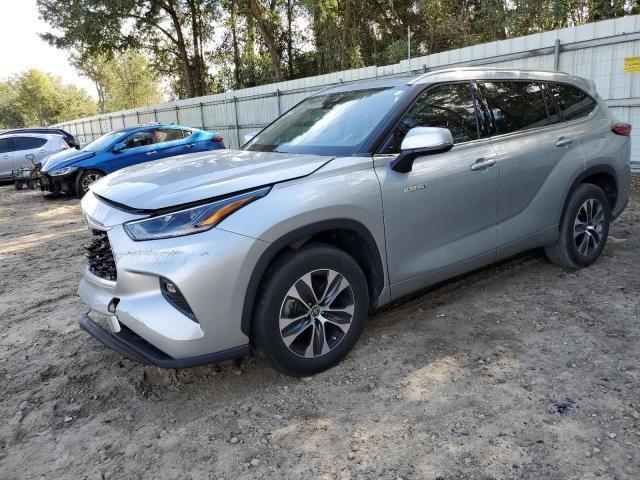 2021 Toyota Highlander Hybrid XLE