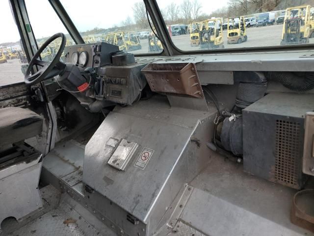 2009 Freightliner Chassis M Line WALK-IN Van