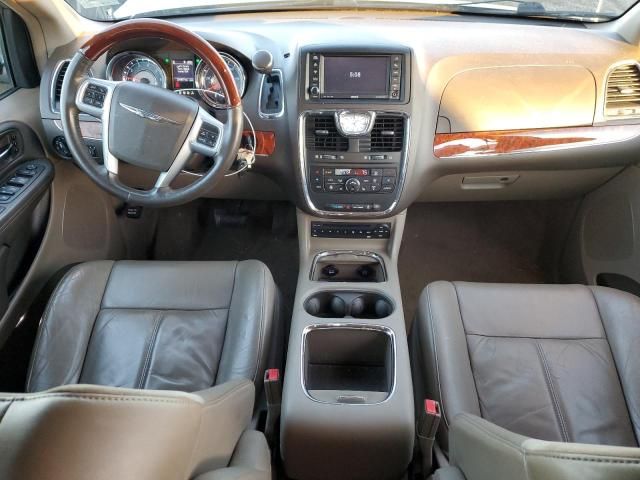 2012 Chrysler Town & Country Limited