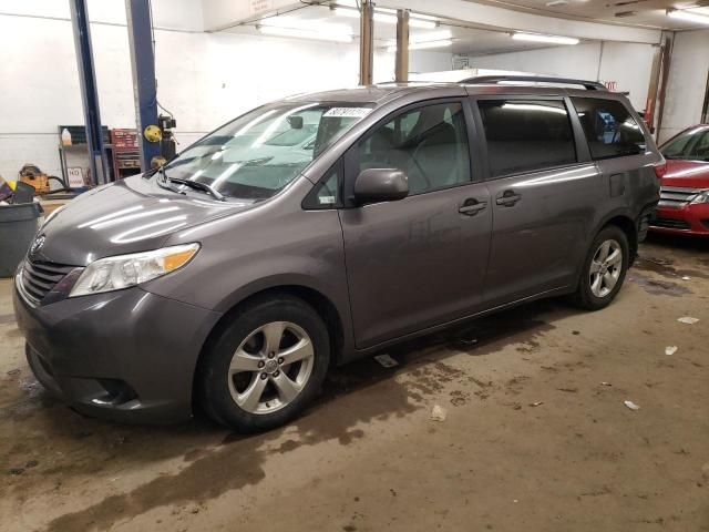 2017 Toyota Sienna LE