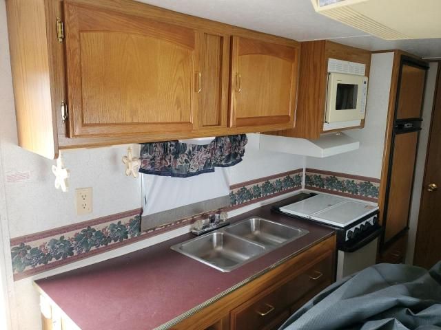 2000 Jayco Trailer