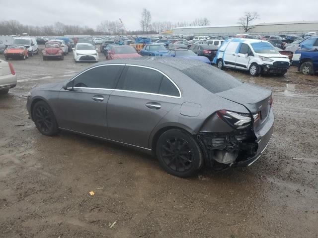 2019 Mercedes-Benz A 220