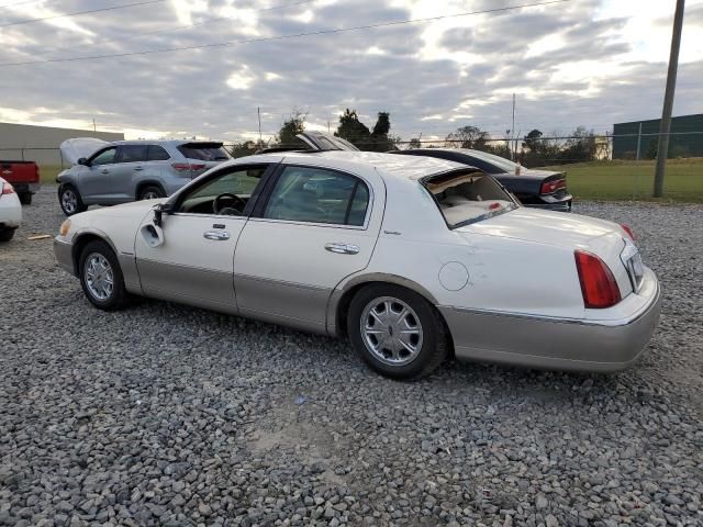 2001 Lincoln Town Car Signature