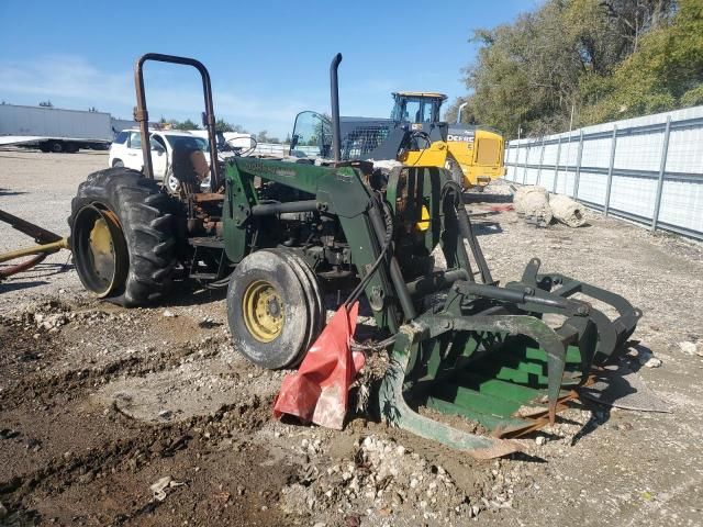 2000 John Deere Lift