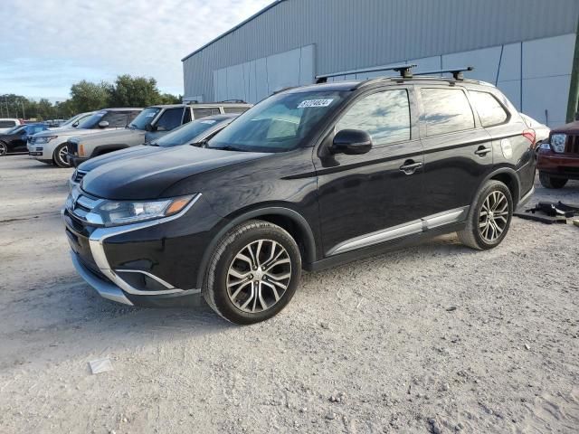 2016 Mitsubishi Outlander SE