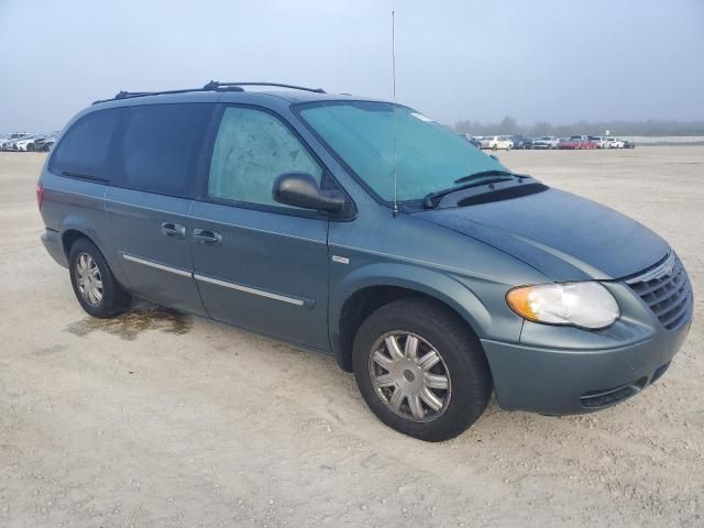 2006 Chrysler Town & Country Touring