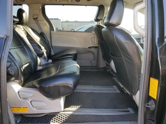 2014 Toyota Sienna LE