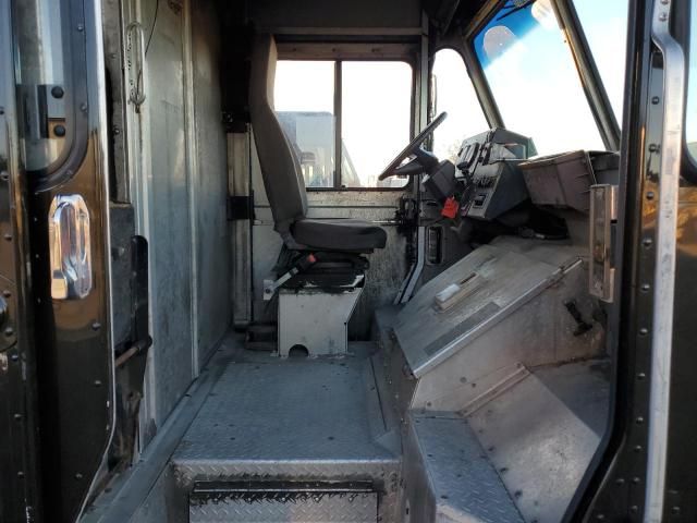 2009 Freightliner Chassis M Line WALK-IN Van