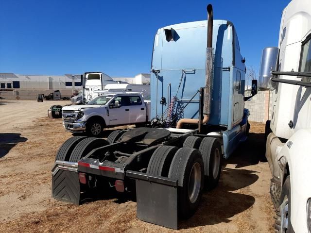 2012 Peterbilt 587