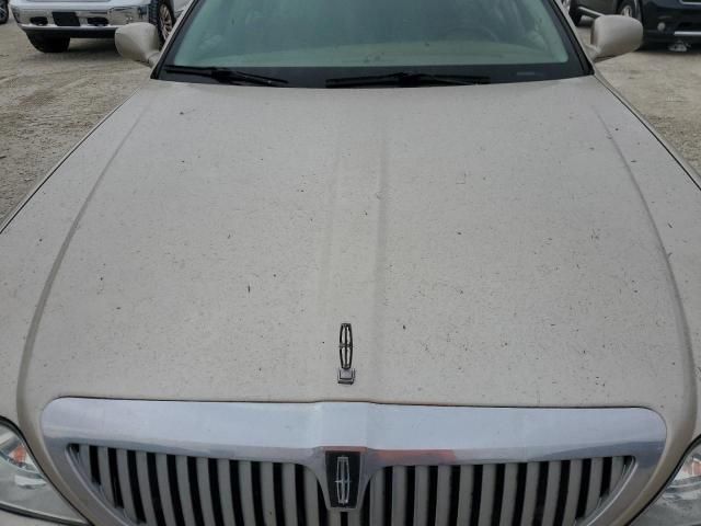 2010 Lincoln Town Car Signature Limited