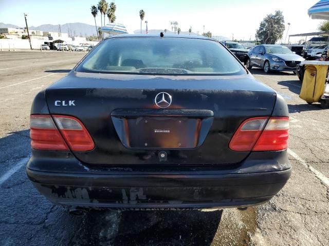 2000 Mercedes-Benz CLK 320