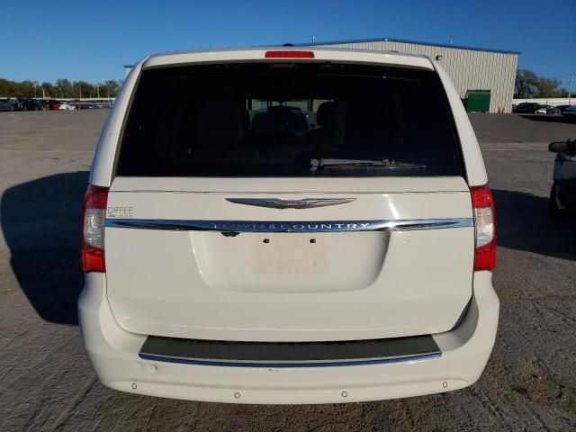 2011 Chrysler Town & Country Touring L