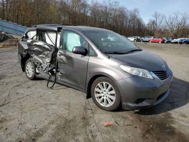 2014 Toyota Sienna LE