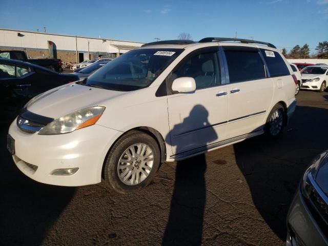 2007 Toyota Sienna XLE