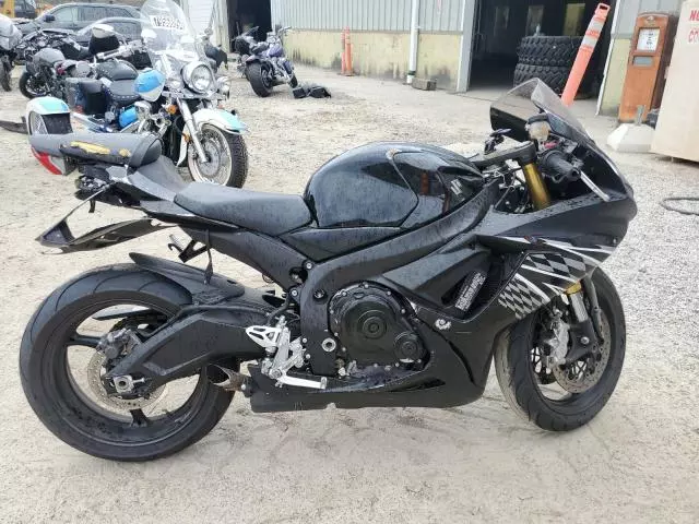 2014 Suzuki GSX-R750