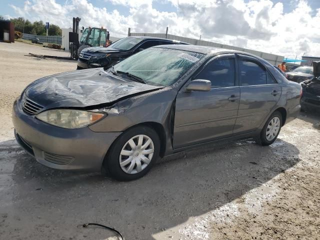 2005 Toyota Camry LE