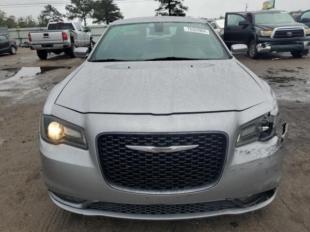 2016 Chrysler 300 S