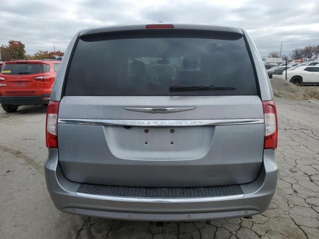 2014 Chrysler Town & Country Touring L