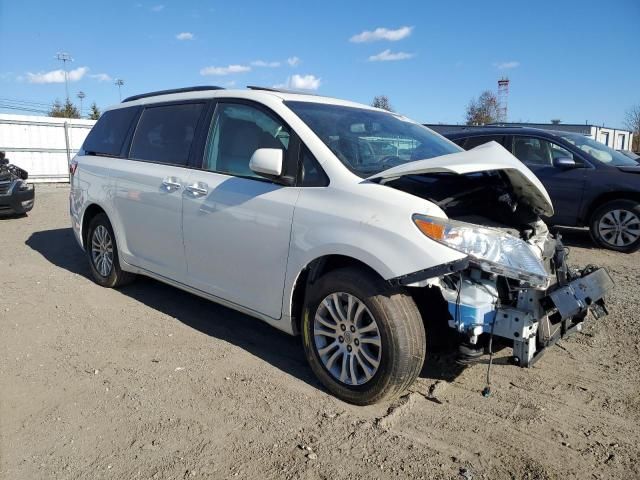 2016 Toyota Sienna XLE