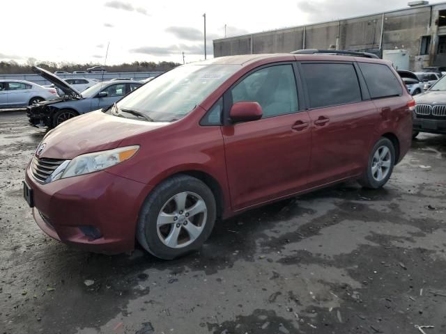 2012 Toyota Sienna LE