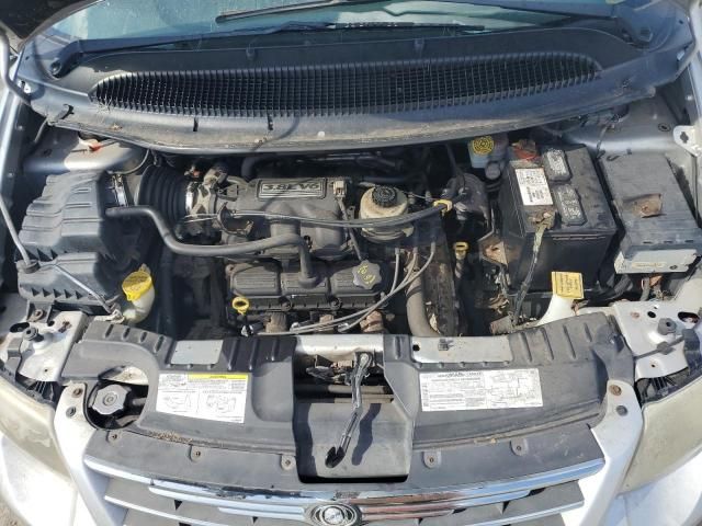 2005 Chrysler Town & Country Limited