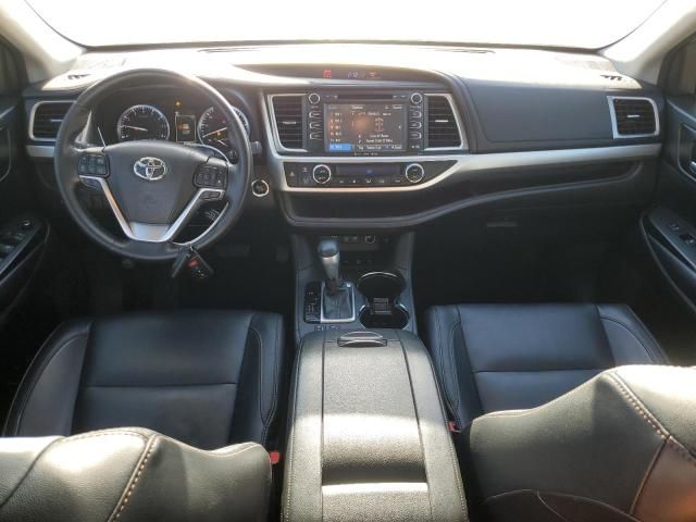 2018 Toyota Highlander SE