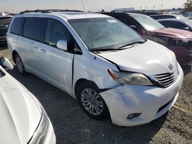 2013 Toyota Sienna XLE